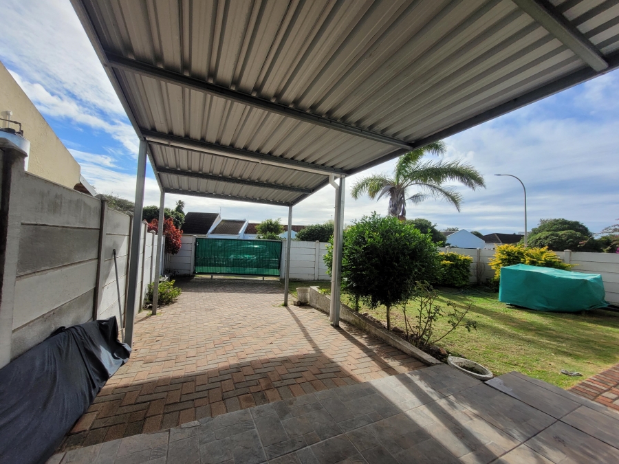 4 Bedroom Property for Sale in Aston Bay Eastern Cape